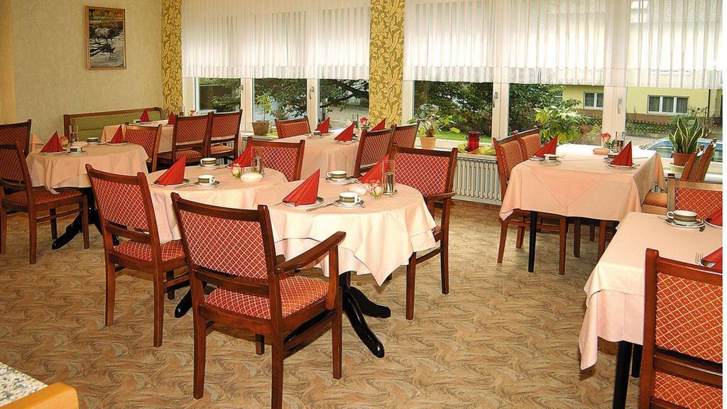 Akzent Hubertus Otel Bad Peterstal-Griesbach Restoran fotoğraf